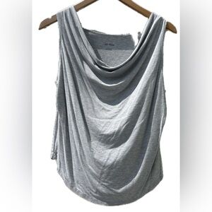 2-4-1 price Banana Republic Gray top & Wild Fable  Light Gray Top